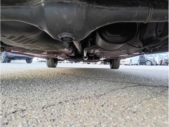 DAIHATSU TANTO 4WD 2019