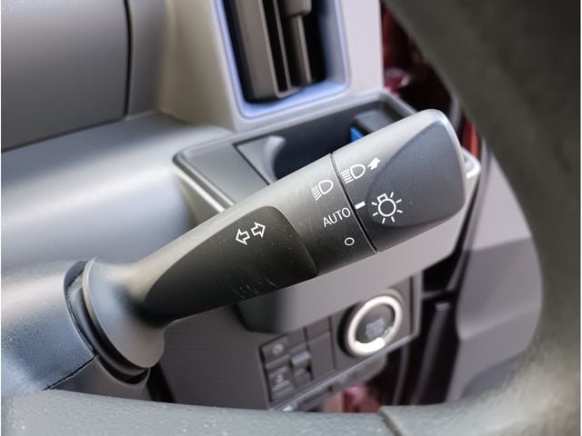 DAIHATSU TANTO 4WD 2019