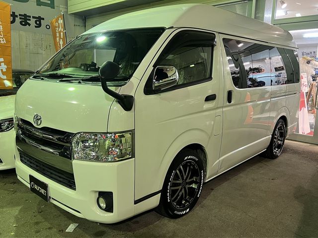 TOYOTA HIACE van 4WD 2018
