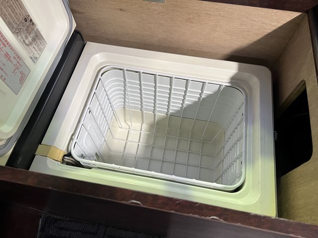 TOYOTA HIACE van 4WD 2018