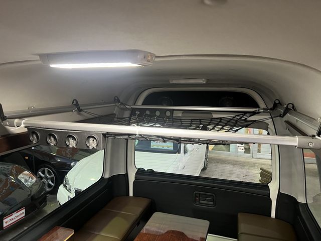 TOYOTA HIACE van 4WD 2018