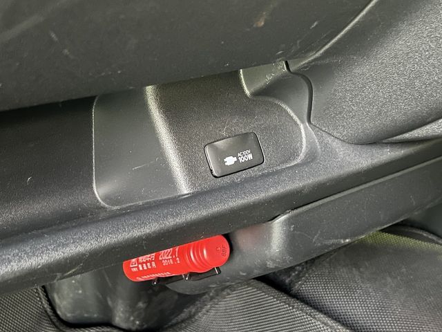 TOYOTA HIACE van 4WD 2018