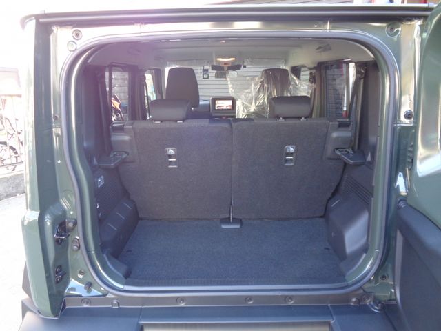 SUZUKI JIMNY NOMADE 2025