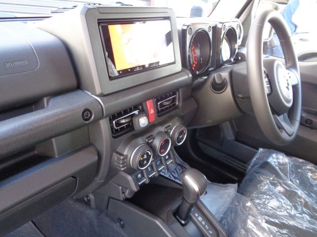 SUZUKI JIMNY NOMADE 2025