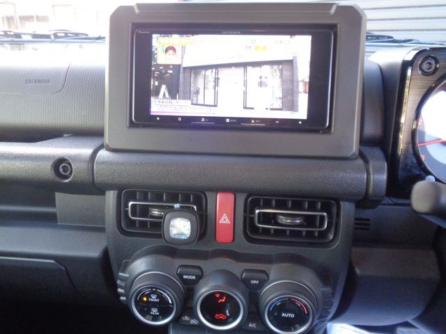 SUZUKI JIMNY NOMADE 2025