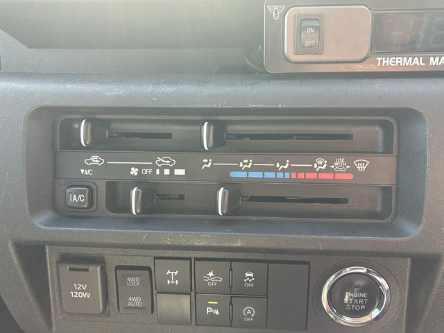 DAIHATSU HIJET truck 4WD 2022