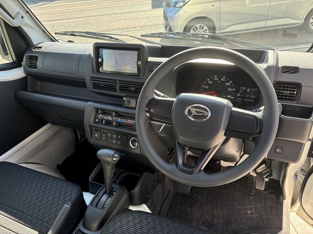 DAIHATSU HIJET truck 4WD 2022