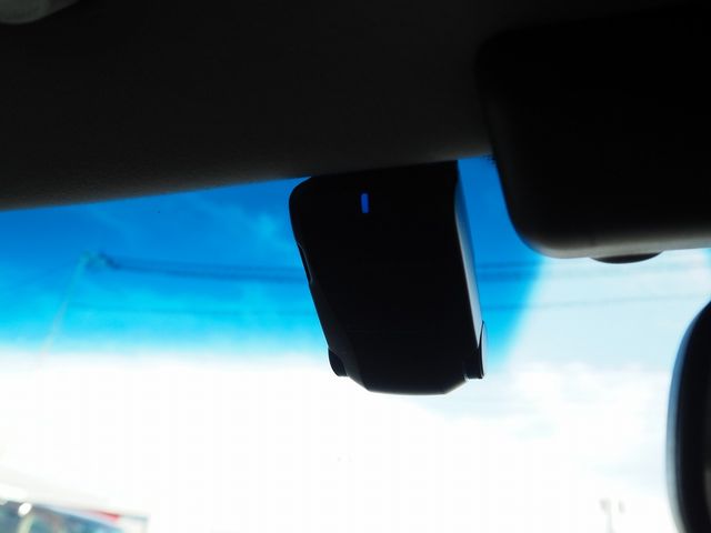 NISSAN CIMA HYBRID 2012