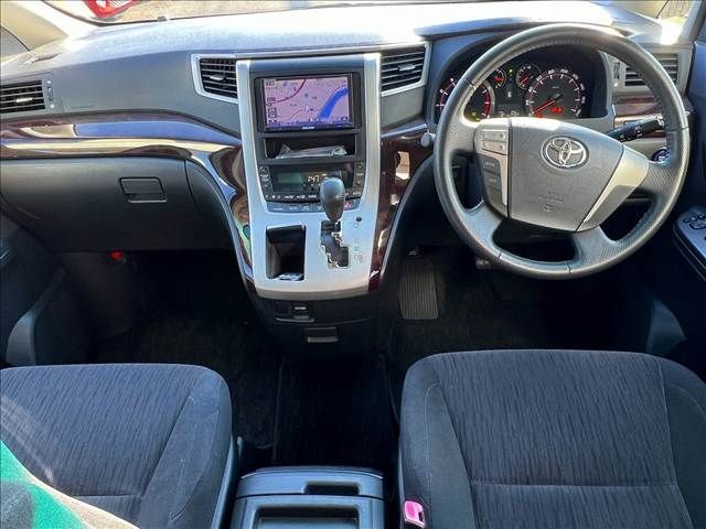 TOYOTA VELLFIRE 2012