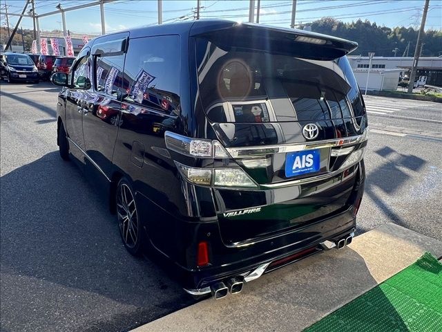 TOYOTA VELLFIRE 2012
