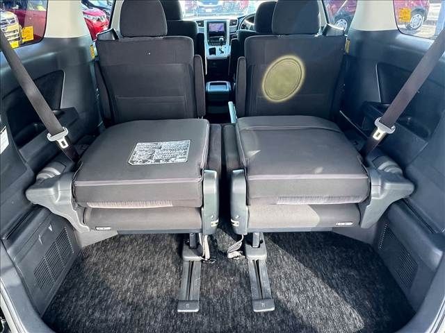 TOYOTA VELLFIRE 2012