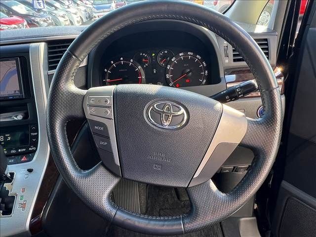 TOYOTA VELLFIRE 2012