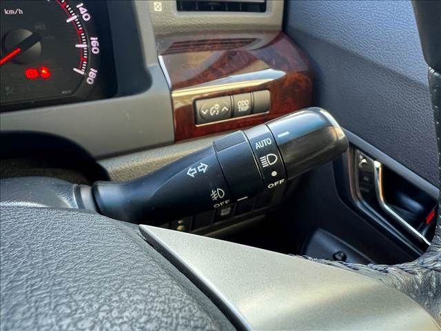 TOYOTA VELLFIRE 2012