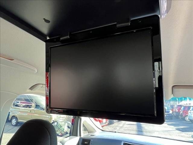 TOYOTA VELLFIRE 2012