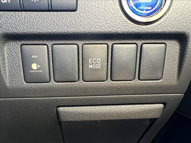 TOYOTA VELLFIRE 2012