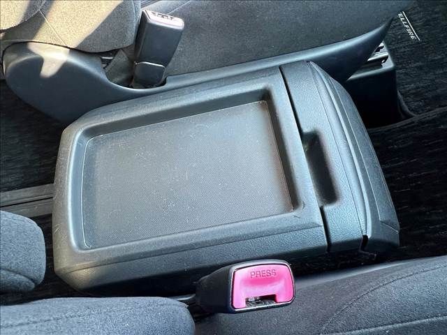 TOYOTA VELLFIRE 2012