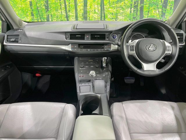 TOYOTA LEXUS CT200h 2011