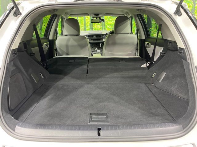 TOYOTA LEXUS CT200h 2011