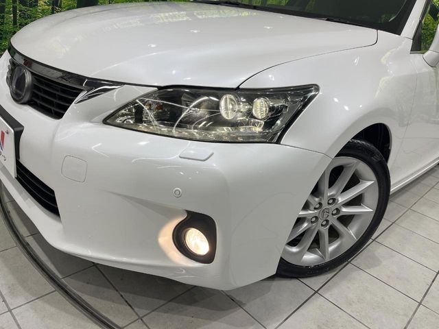 TOYOTA LEXUS CT200h 2011