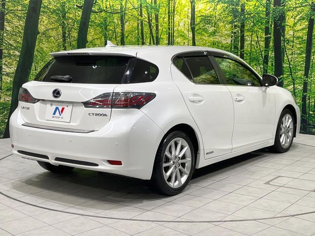 TOYOTA LEXUS CT200h 2011