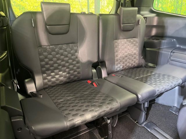 TOYOTA VOXY 4WD 2025