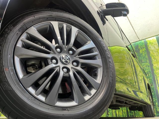 TOYOTA VOXY 4WD 2025