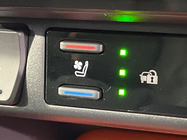 TOYOTA RAV4 4WD 2025