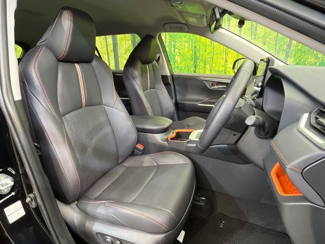 TOYOTA RAV4 4WD 2025