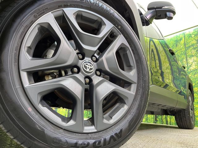 TOYOTA RAV4 4WD 2025