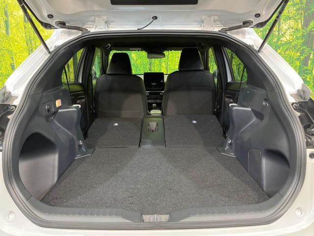 TOYOTA YARIS CROSS 2025