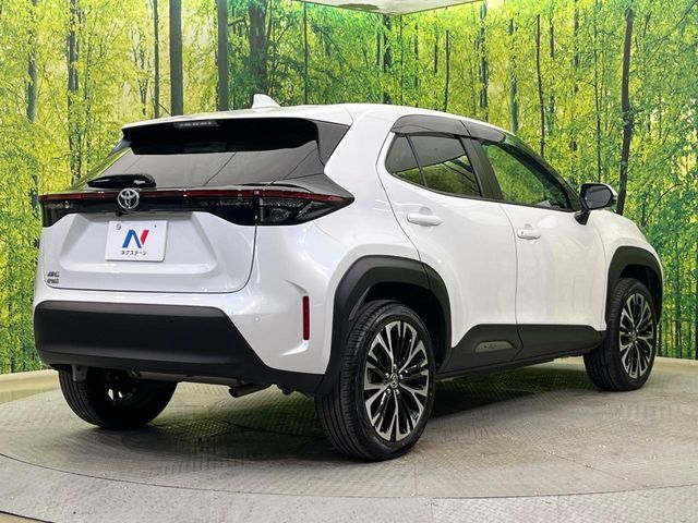 TOYOTA YARIS CROSS 2025