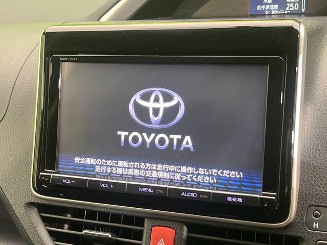 TOYOTA VOXY 2015