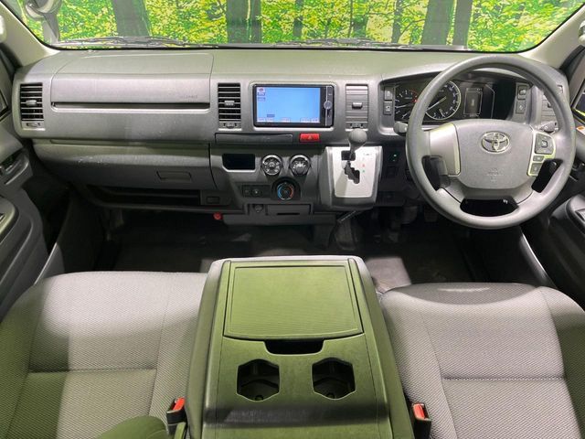 TOYOTA HIACE van 4WD 2023