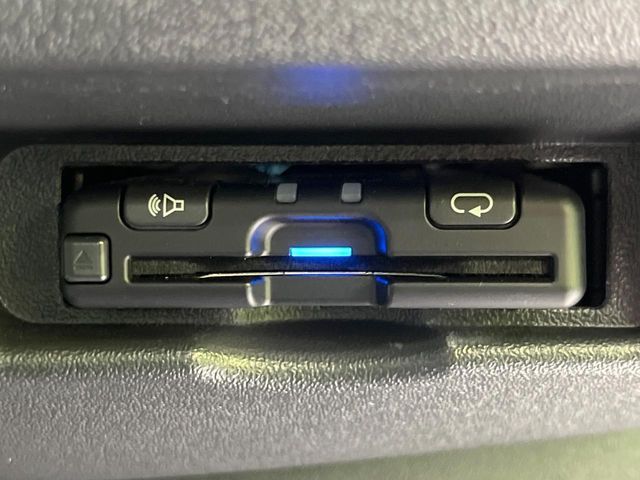 TOYOTA HIACE van 4WD 2023