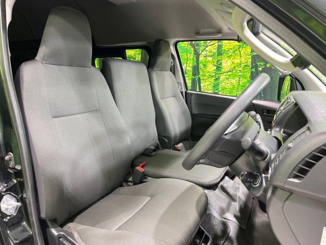 TOYOTA HIACE van 4WD 2023