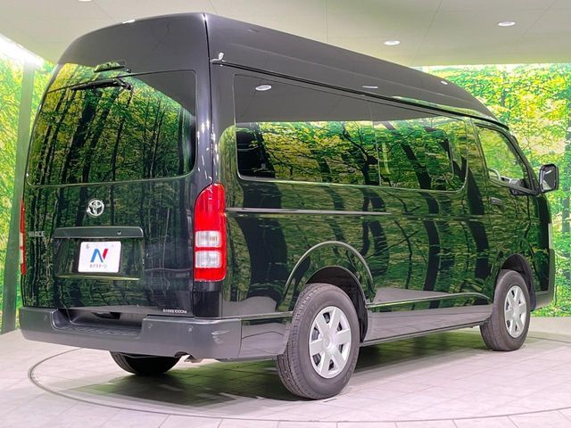 TOYOTA HIACE van 4WD 2023