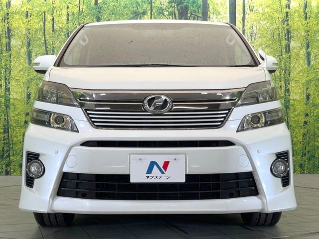 TOYOTA VELLFIRE 2013