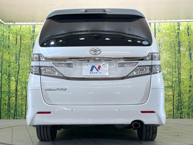 TOYOTA VELLFIRE 2013