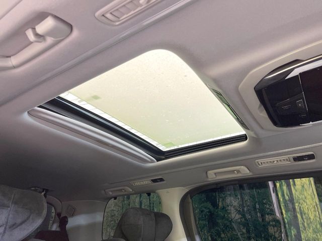 TOYOTA VELLFIRE 2016