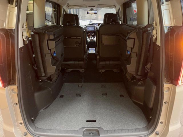 NISSAN SERENA  WG 2018