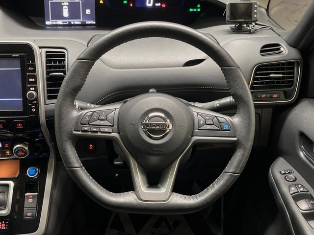 NISSAN SERENA  WG 2018