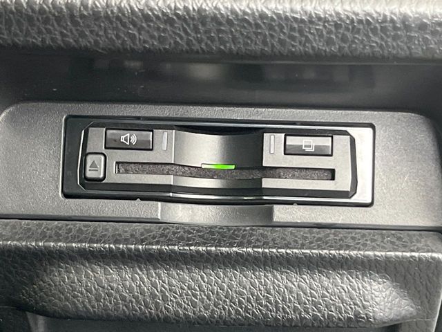 TOYOTA ESQUIRE HYBRID 2017