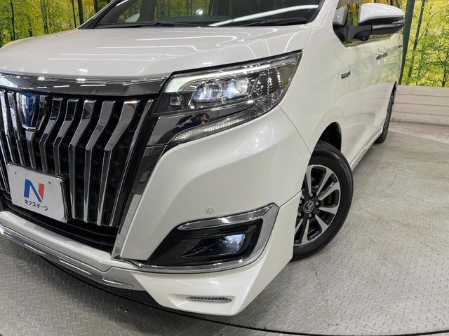 TOYOTA ESQUIRE HYBRID 2017