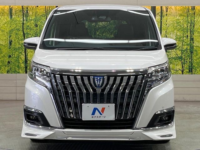 TOYOTA ESQUIRE HYBRID 2017