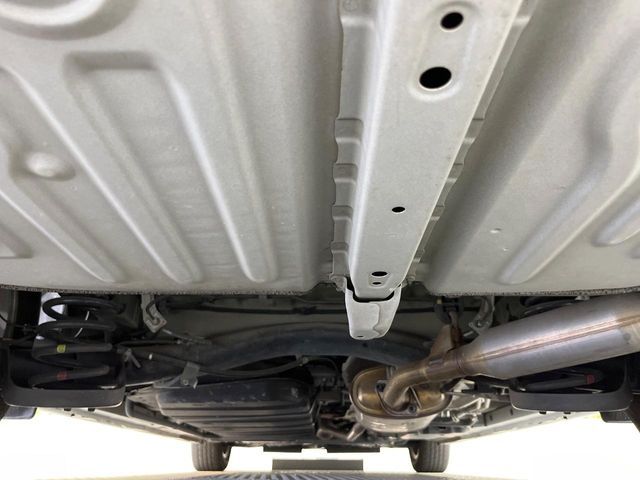 TOYOTA ESQUIRE HYBRID 2017