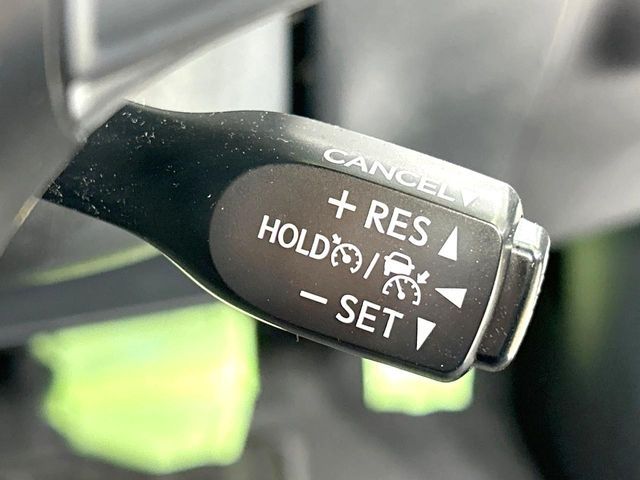 TOYOTA HARRIER 2WD 2017