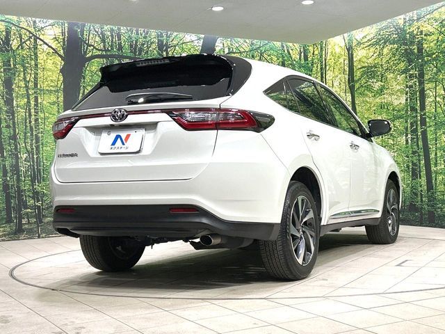 TOYOTA HARRIER 2WD 2017