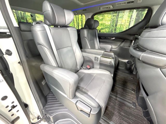 TOYOTA ALPHARD hybrid 4WD 2023