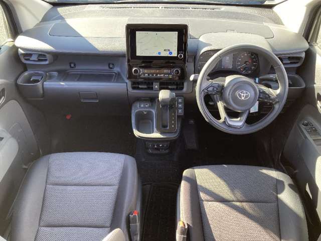 TOYOTA SIENTA HYBRID 2022