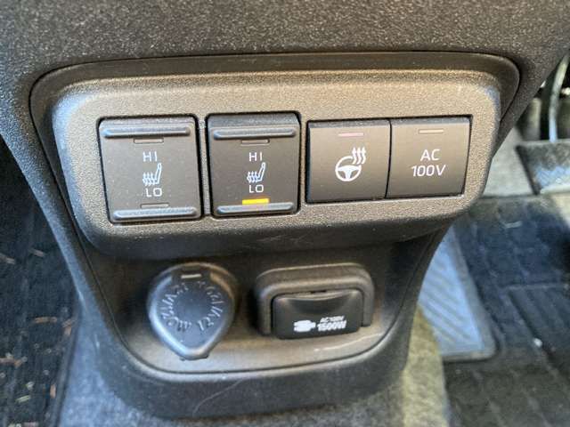 TOYOTA SIENTA HYBRID 2022